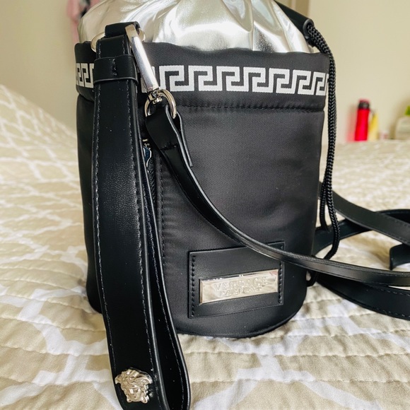 Versace Bucket crossbody bag - Picture 3 of 6